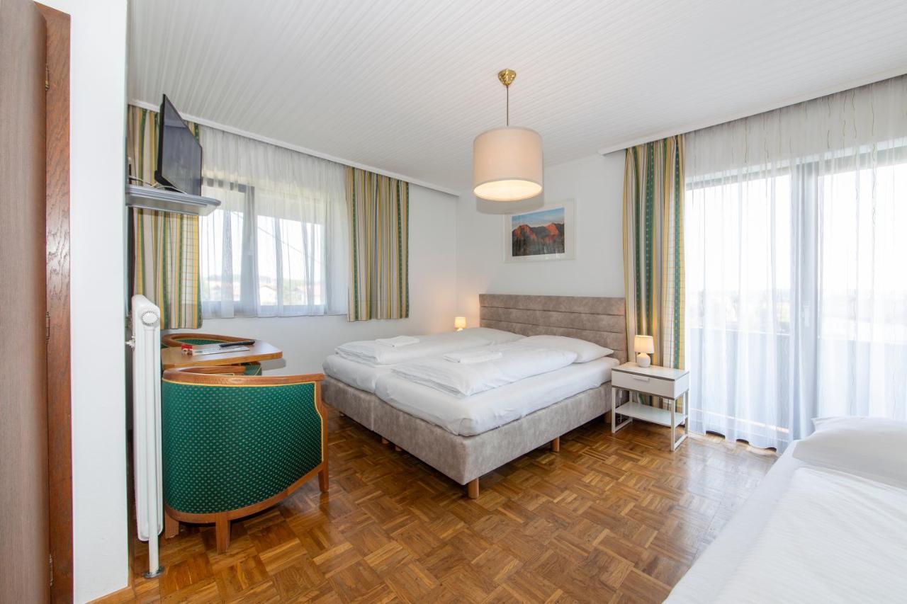 Tirolerhof Hotel Sankt Georgen im Attergau Eksteriør billede
